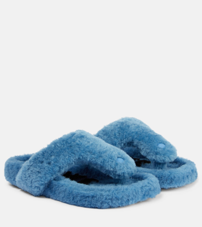 Loewe Ease Shearling Thong Sandals In Blue