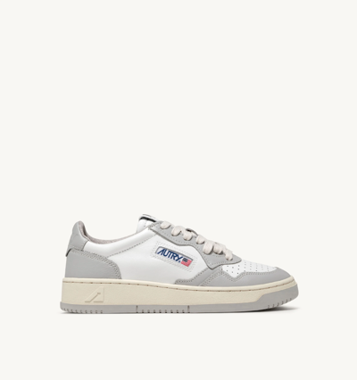 Autry Medalist Low Trainers In Wb10 Wht/vap