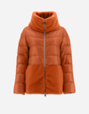 Herno ナイロンウルトラライト レディ ケープ In オレンジ