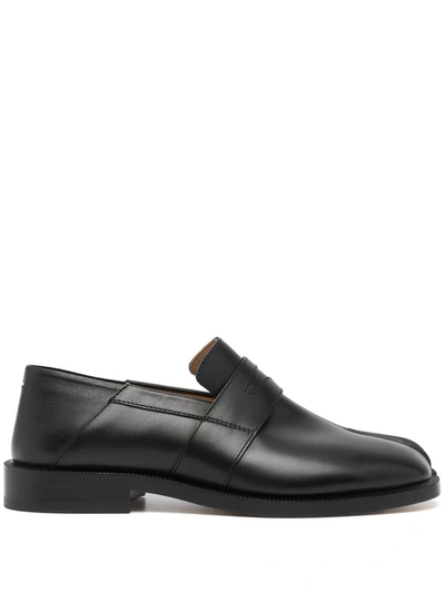 Maison Margiela Tabi Split-toe Glossed-leather Loafers In Black