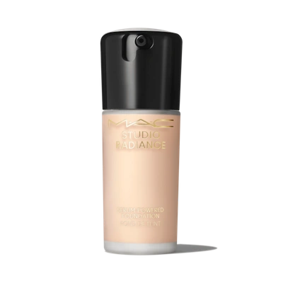 Mac Cosmetics Uk Mac Studio Radiance Serum-powered Foundation In Dewy Foundation