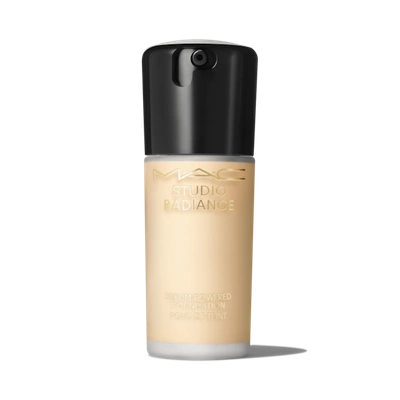 Mac Cosmetics Uk Mac Studio Radiance Serum-powered Foundation In Dewy Foundation