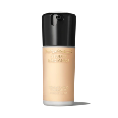 Mac Cosmetics Uk Mac Studio Radiance Serum-powered Foundation In Dewy Foundation