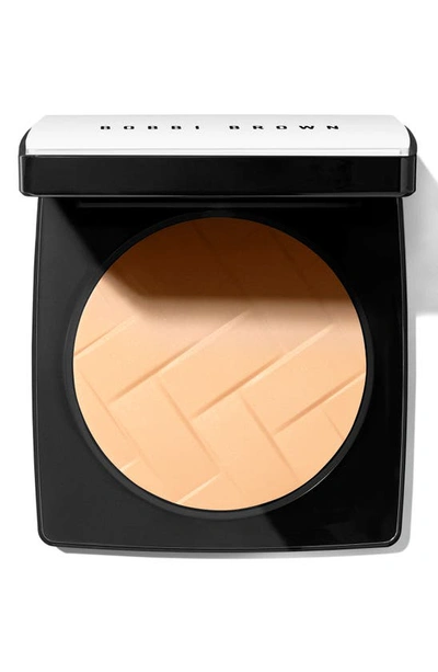 Bobbi Brown Vitamin Enriched Pressed Powder In Neutral - Soft, Warm Peach