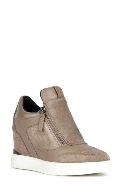 Geox Maurica Wedge Sneaker In Dk Taupe