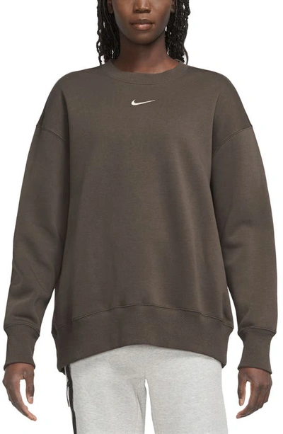 Nike Women's  Sportswear Phoenix Fleece Oversized Crew-neck Sweatshirt In Brown