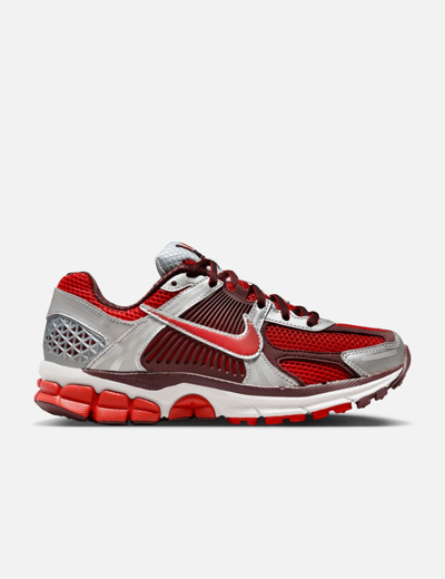 Nike Zoom Vomero 5 In Red
