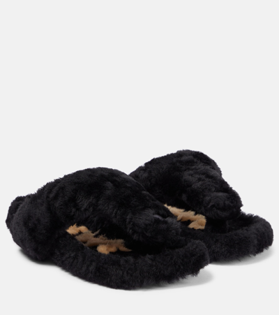 Loewe Shearling Toe-post Sandals With Ergonomic Footbed In Black