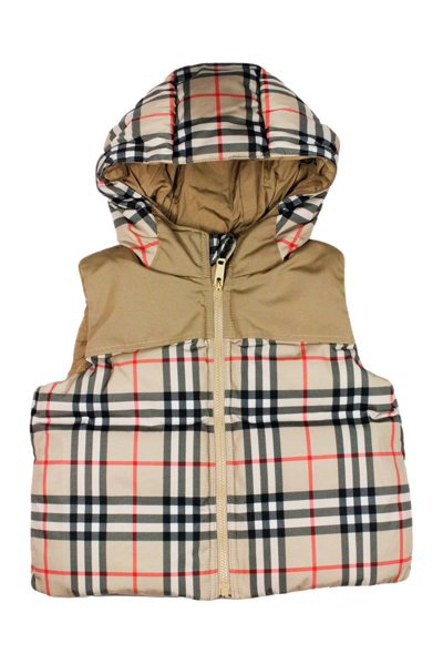 Burberry Kids Vintage Checked Zipped Hooded Gilet In Multi