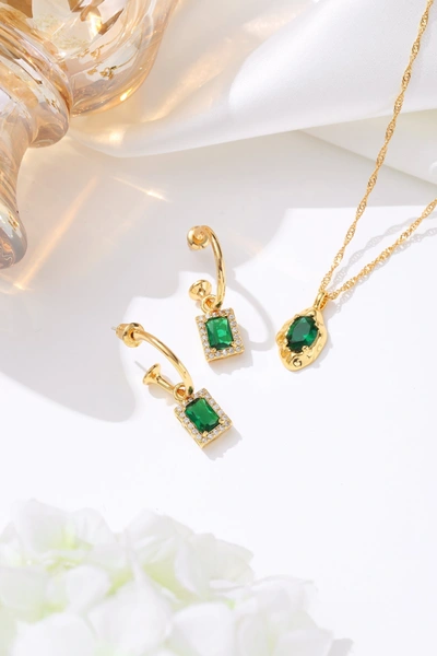 Classicharms Emerald Pendant Necklace And Earrings Set In Green