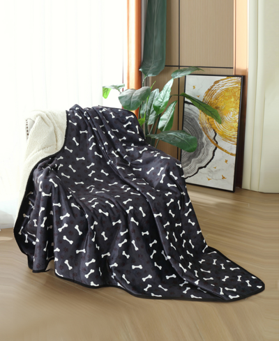 Happycare Textiles Advanced Water Resistant Pets Print Comfort Throw, 50" X 60" In Black Paw