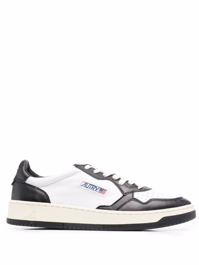 Autry Medalist Leather Low-top Sneakers In Black