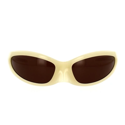 Balenciaga Sunglasses In Yellow