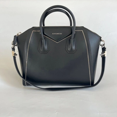Pre-owned Givenchy Black Leather Large Antigona Satchel
