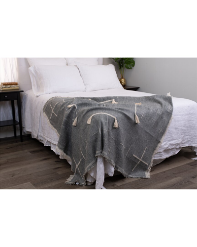 Amity Home Aron Throw