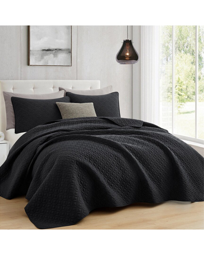 Peace Nest Interlocking Ring Quilted Coverlet Set