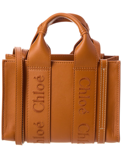 Chloé Woody Mini Leather Tote In Brown