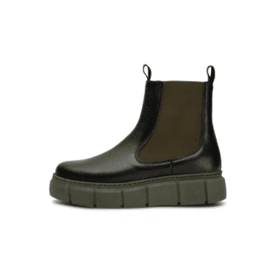 Shoe The Bear Tove Chelsea Boot Leather In Black