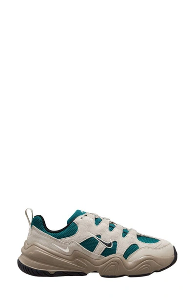 Nike Tech Hera Sneaker In Multi