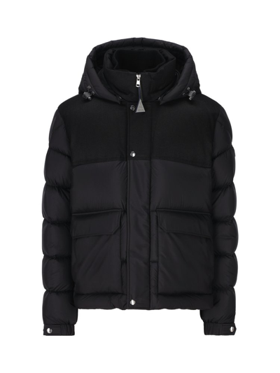 Moncler Logo Patch Padded Jacket In Blue