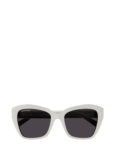 Balenciaga Eyewear Cat In White