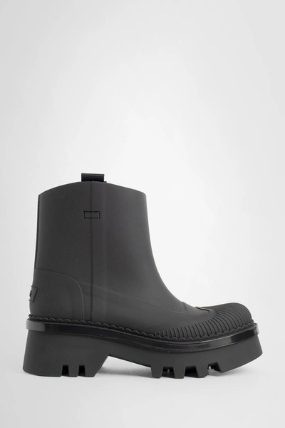 Chloé Elegant Mini Rain Boots With Scallop Detailing In Black