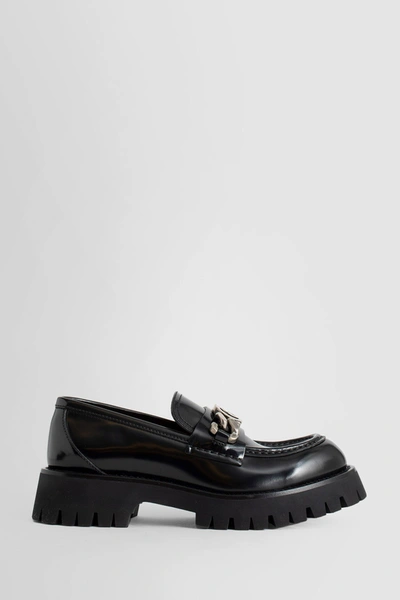 Gucci Logo-chain Leather Loafers In Black