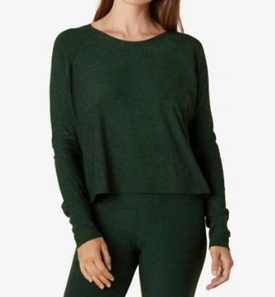 Beyond Yoga Featherweight Light Pullover In Vetiver Green Pine In Multi