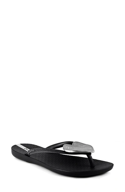 Ipanema Wave Heart Flip Flop In Black,silver