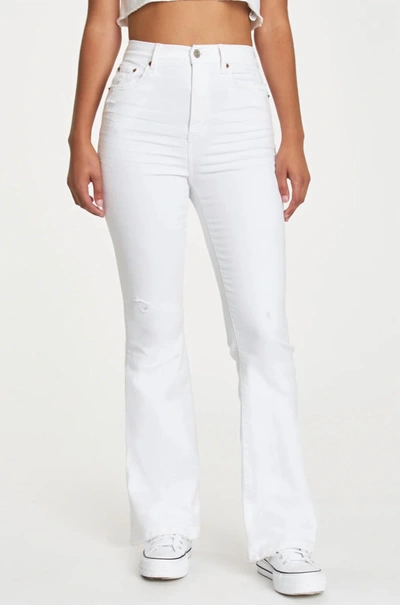 Daze Go-getter Flare Jean In White In Multi