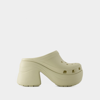 CROCS SIREN CHAIN SLIDES - CROCS - THERMOPLASTIC - BEIGE