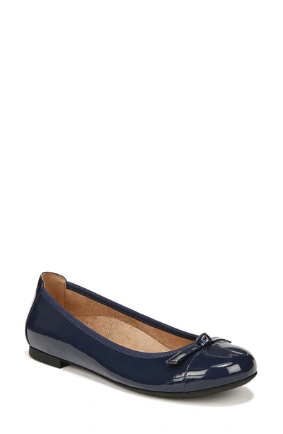 Vionic Amorie Cap Toe Ballet Flat In Navy