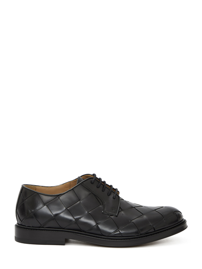 Bottega Veneta Men's Intrecciato Leather Derby Shoes In Black