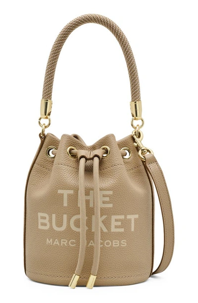 Marc Jacobs The Leather Bucket Bag In Camel