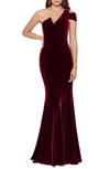 Betsy & Adam Velvet One-shoulder Gown In Burgundy