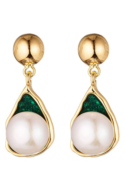 Eye Candy Los Angeles Agnes Freshwater Pearl Drop Earrings In Gold