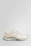Gucci Suede Run Logo Embossed Sneakers In Beige