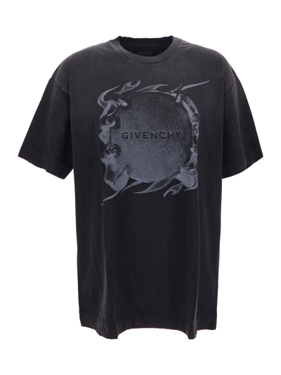 Givenchy T-shirt In Black