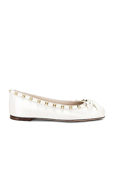 Valentino Garavani Rockstud Ballerina Flat In Beige