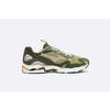 Mizuno Wave Rider 10 Low-top Sneakers In Green