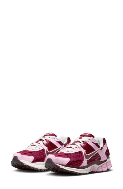 Nike Zoom Vomero 5 Sneakers In Pink
