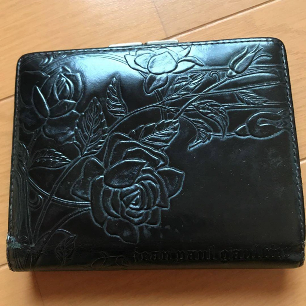 Pre-owned Jean Paul Gaultier Jpg Leather Rose Wallet In Black