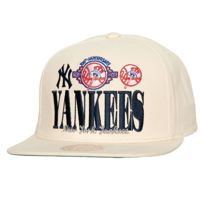 Mitchell & Ness Men's  Cream New York Yankees Reframe Retro Snapback Hat