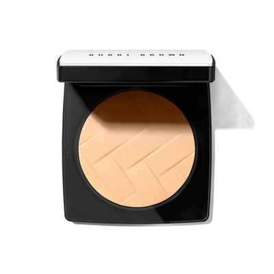 Bobbi Brown Vitamin Enriched Pressed Powder In Neutral