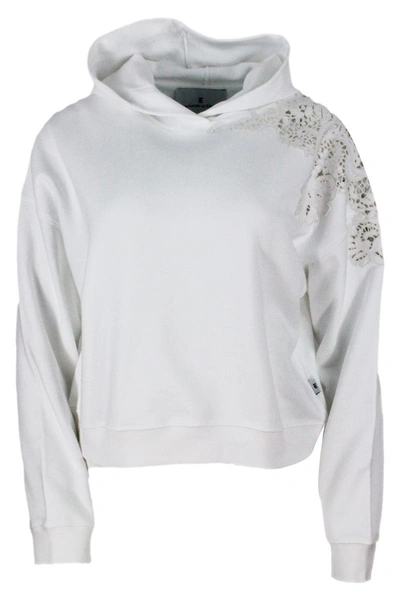 Ermanno Scervino Long-sleeved Crewneck Sweatshirt With Hood With Macrame Inserts On The Shoulder In White