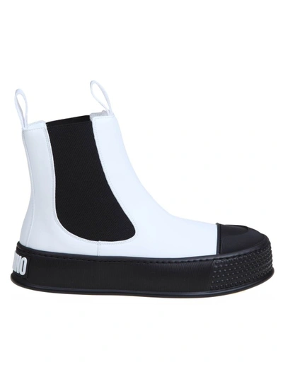 Moschino Ankle Boot In Vegan Leather In White