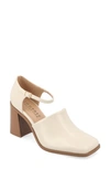 Journee Collection Bobby Pump In Bone