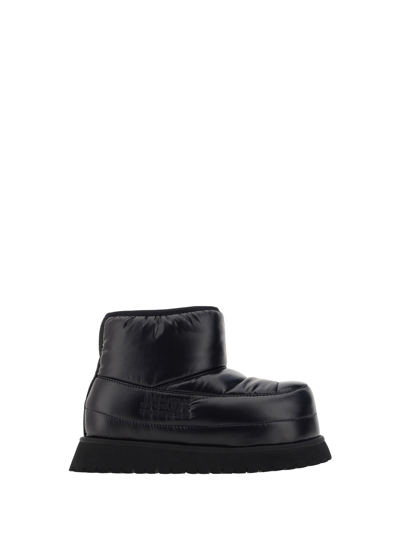 Mm6 Maison Margiela Padded Ankle Boots In T8013