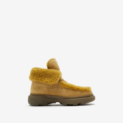 Burberry Suede And Shearling Creeper Boots In Manilla/amber Yellow
