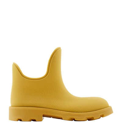 Burberry Pebbled Rubber Rainboots In Yellow